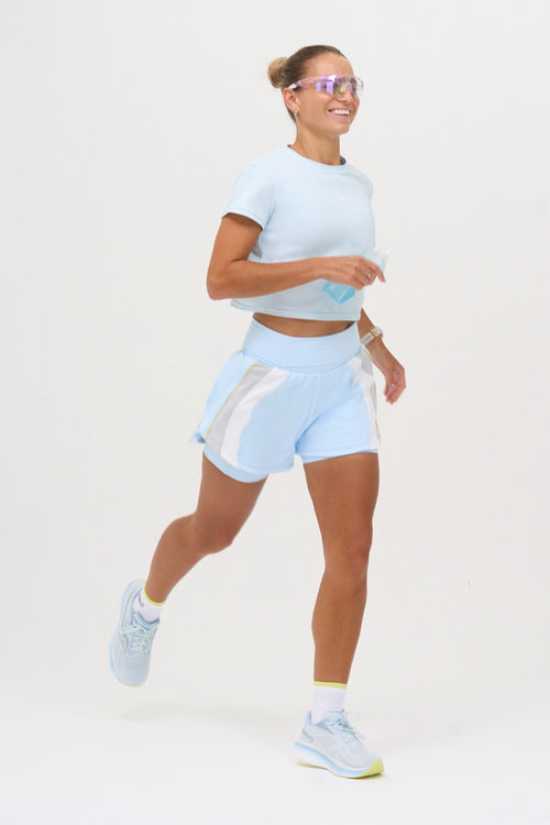 Cropped Run Tee in Ice Melt Blue