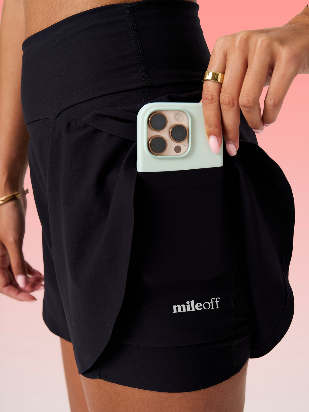 Ultimate 2in1 Run Short in Black