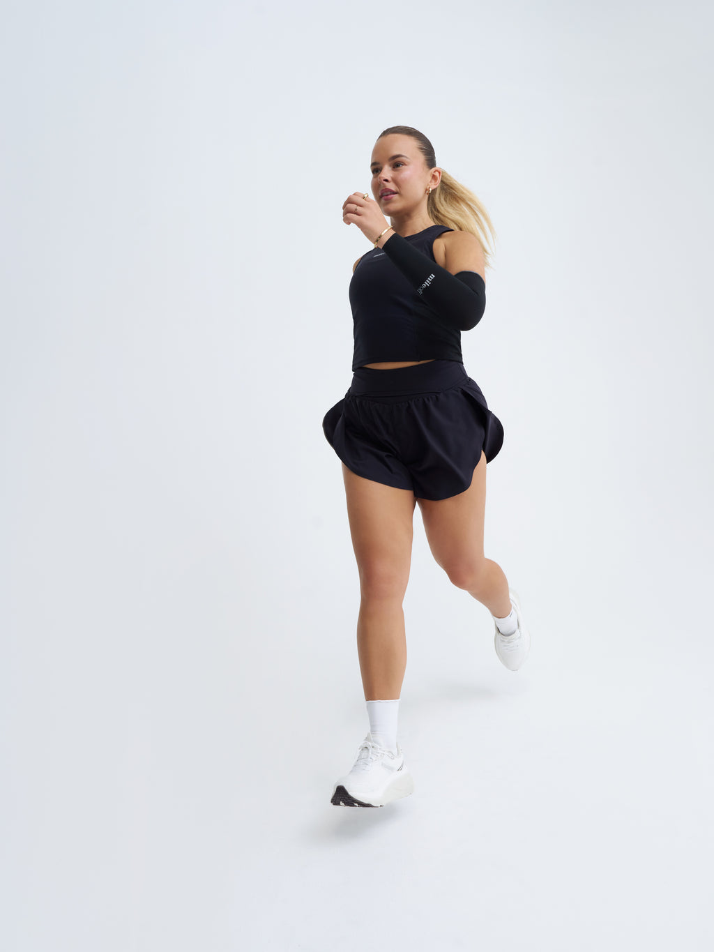 Ultimate Running Arm Sleeves in Black