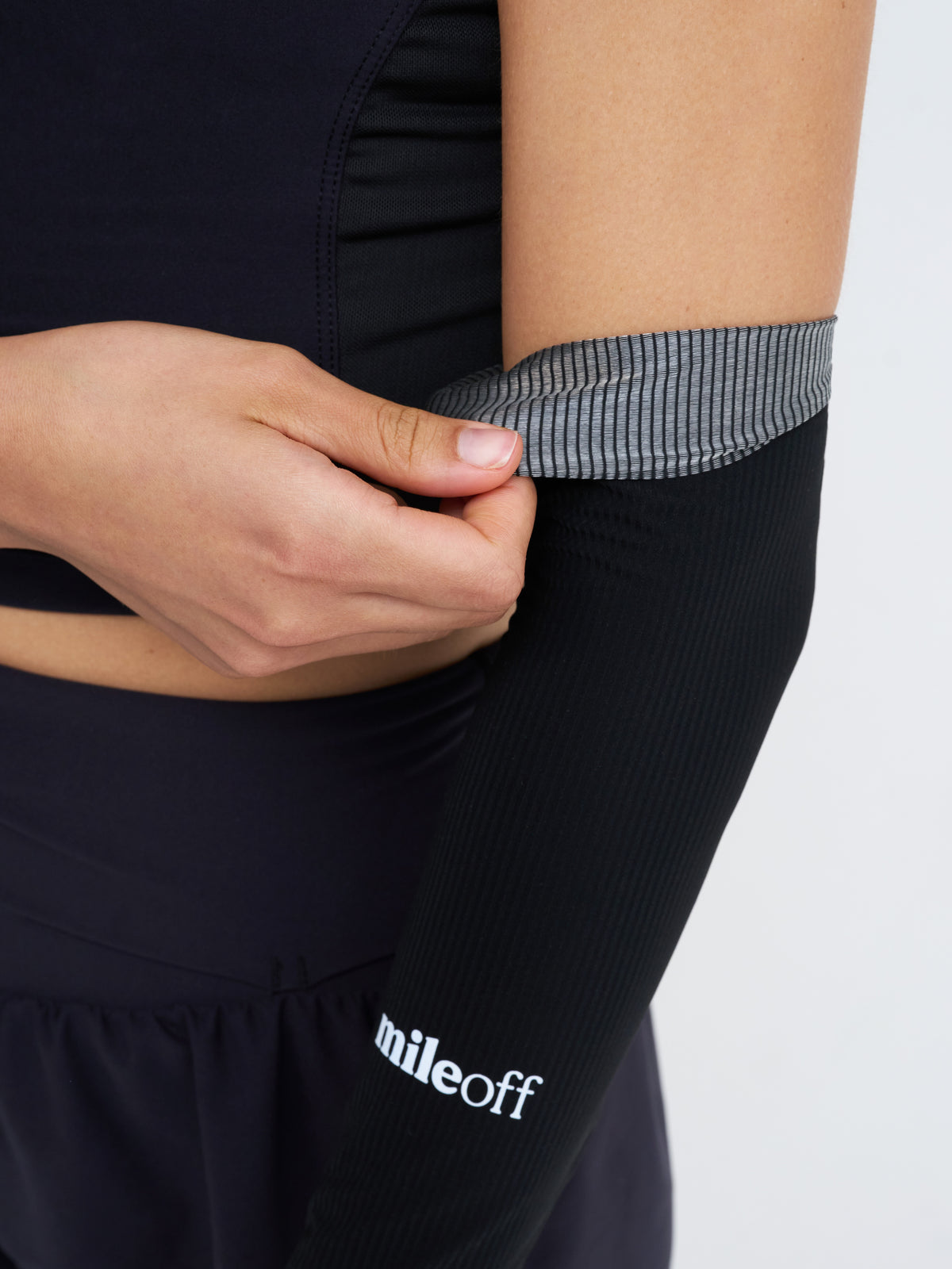 Ultimate Running Arm Sleeves in Black