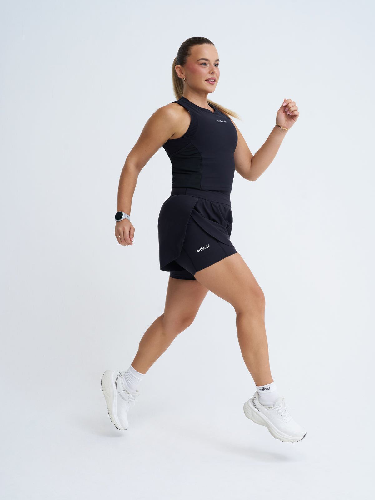 Ultimate 2in1 Run Short in Black