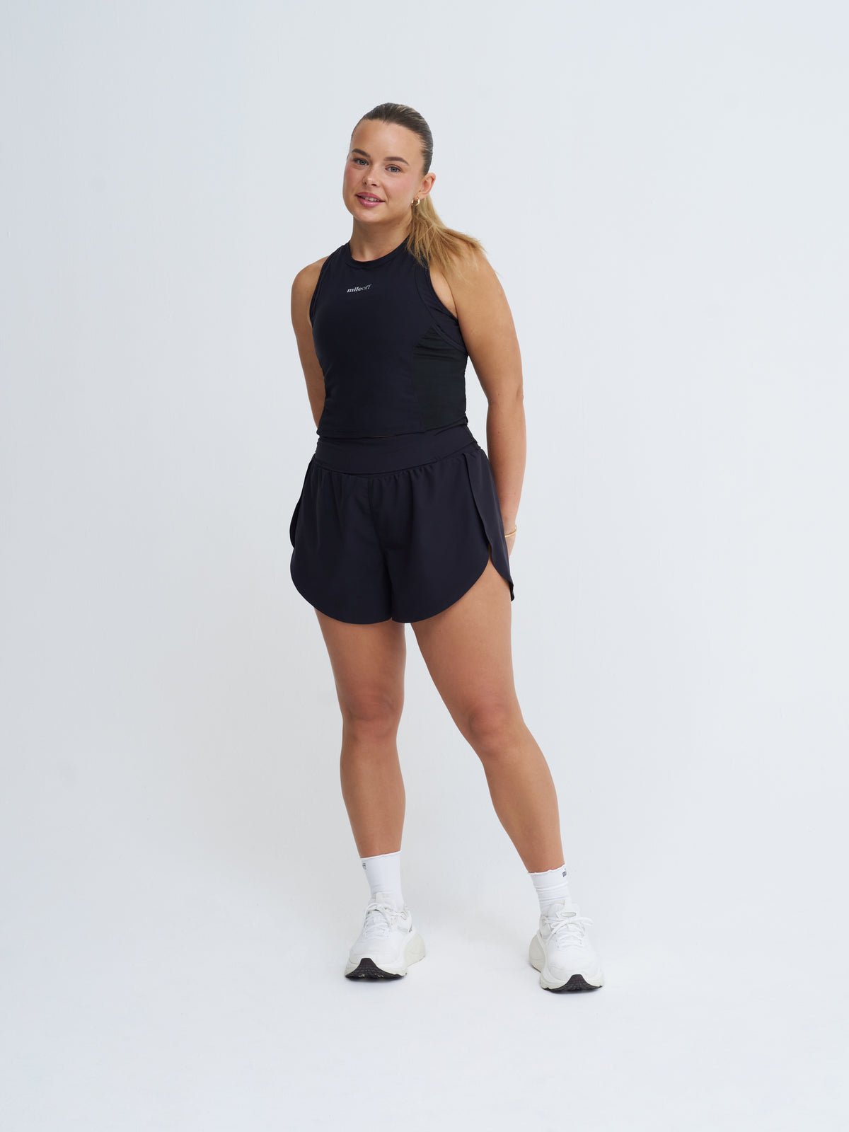 Flowy Short in Black