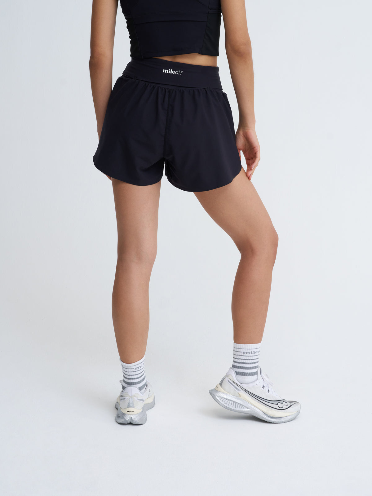 Flowy Short in Black