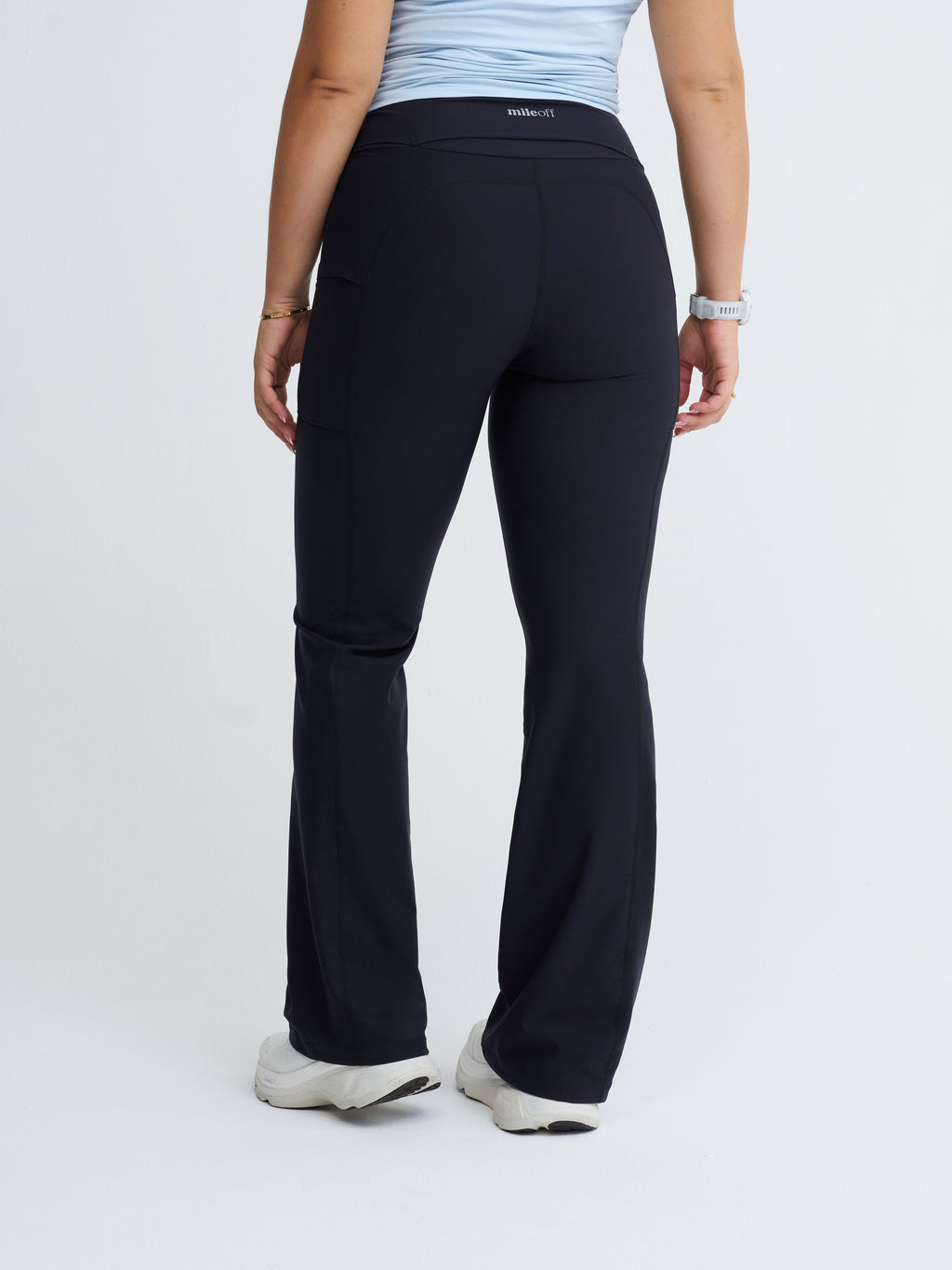 Ultimate Run Flares in Black
