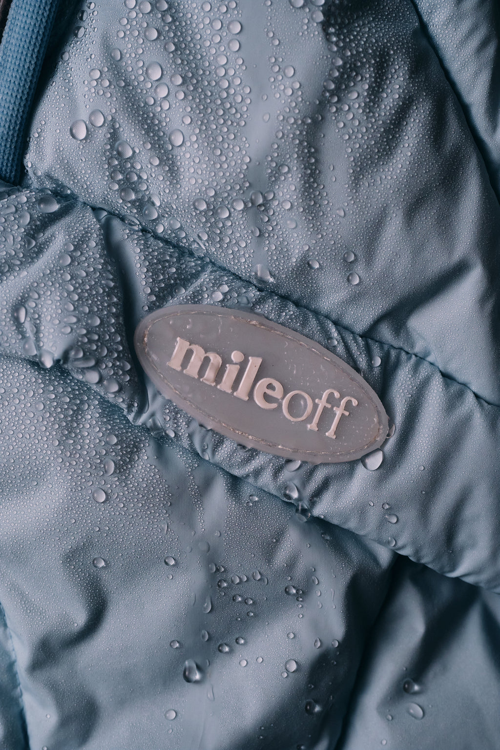 Padded Running Gilet in Blue Frost macro