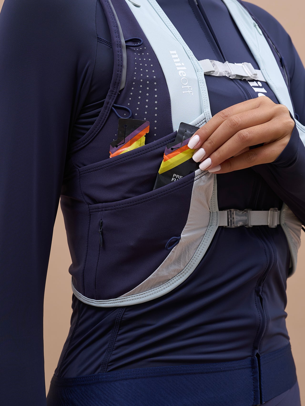 Hydration Run Vest in Night Sky Navy/Ether Green