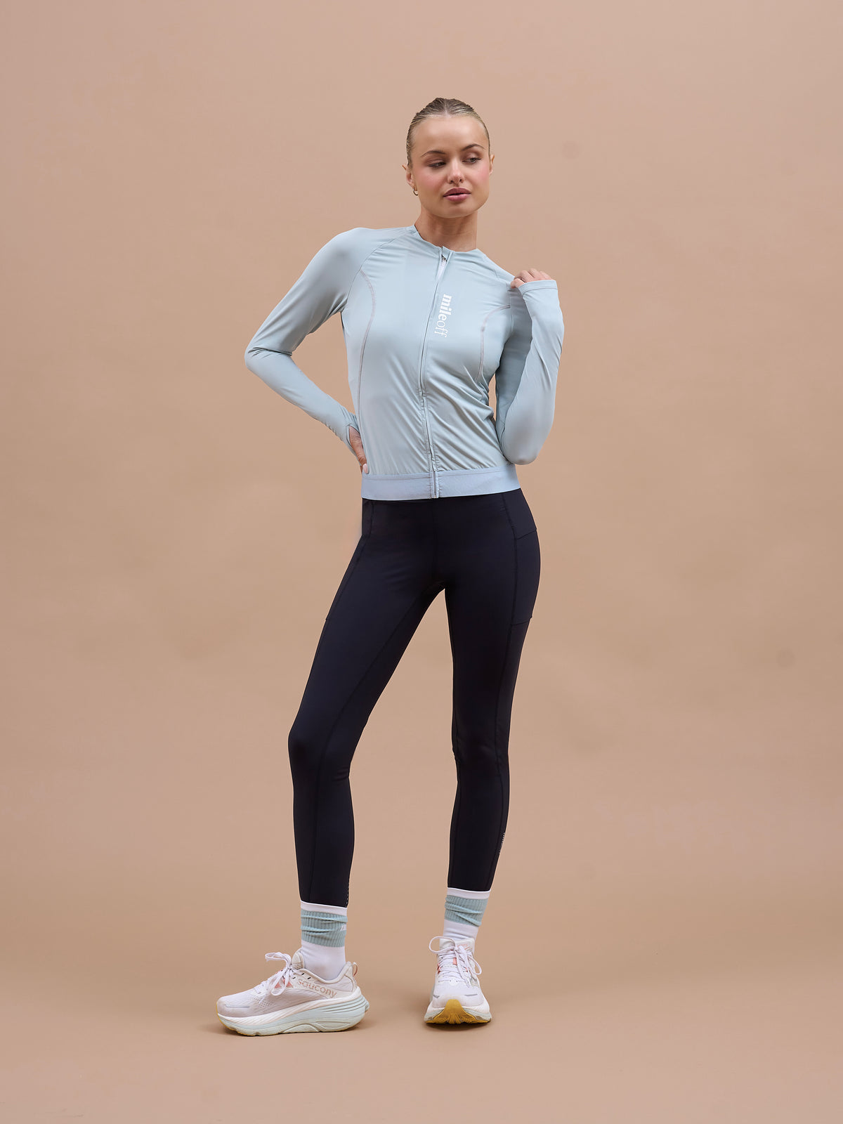 Long Sleeve Running Zip Layer in Ether Green