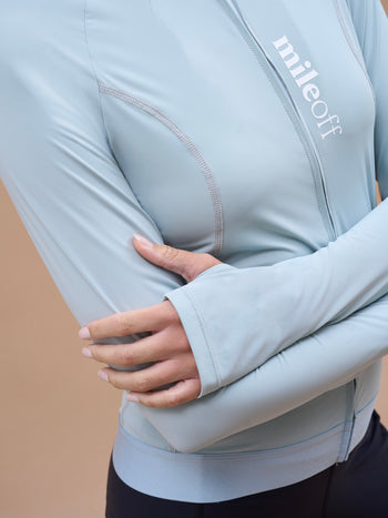 Long Sleeve Running Zip Layer in Ether Green